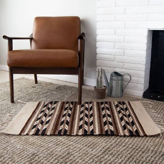 Decor Artesanal Handmade Native American Rug with Arrows Design
Jungle Pillows