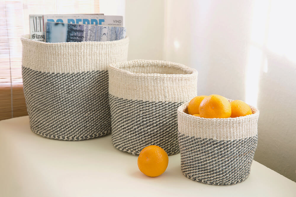 Swahili African Modern Set of Three Gray and Cream Twill Sisal Nesting Baskets