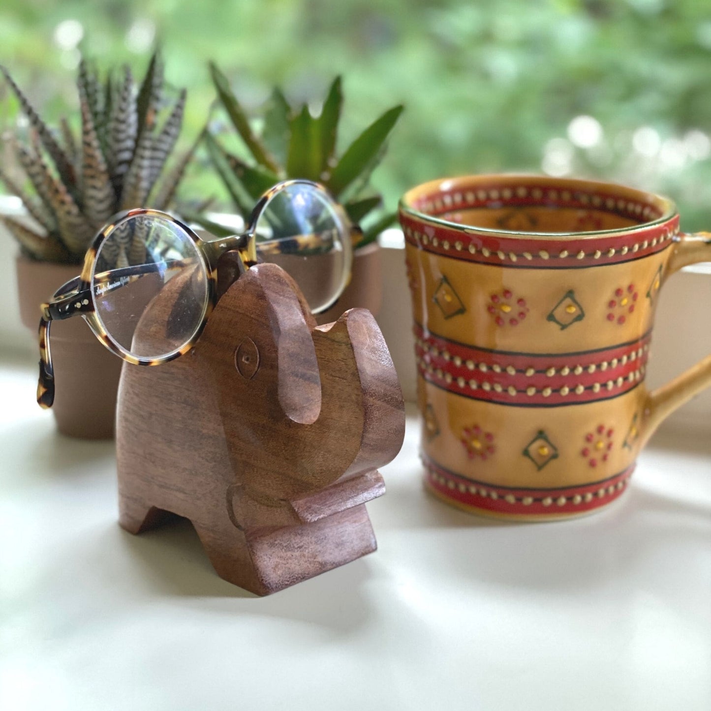 Asha Handicrafts Elephant Eyeglass Acacia Wood Stand