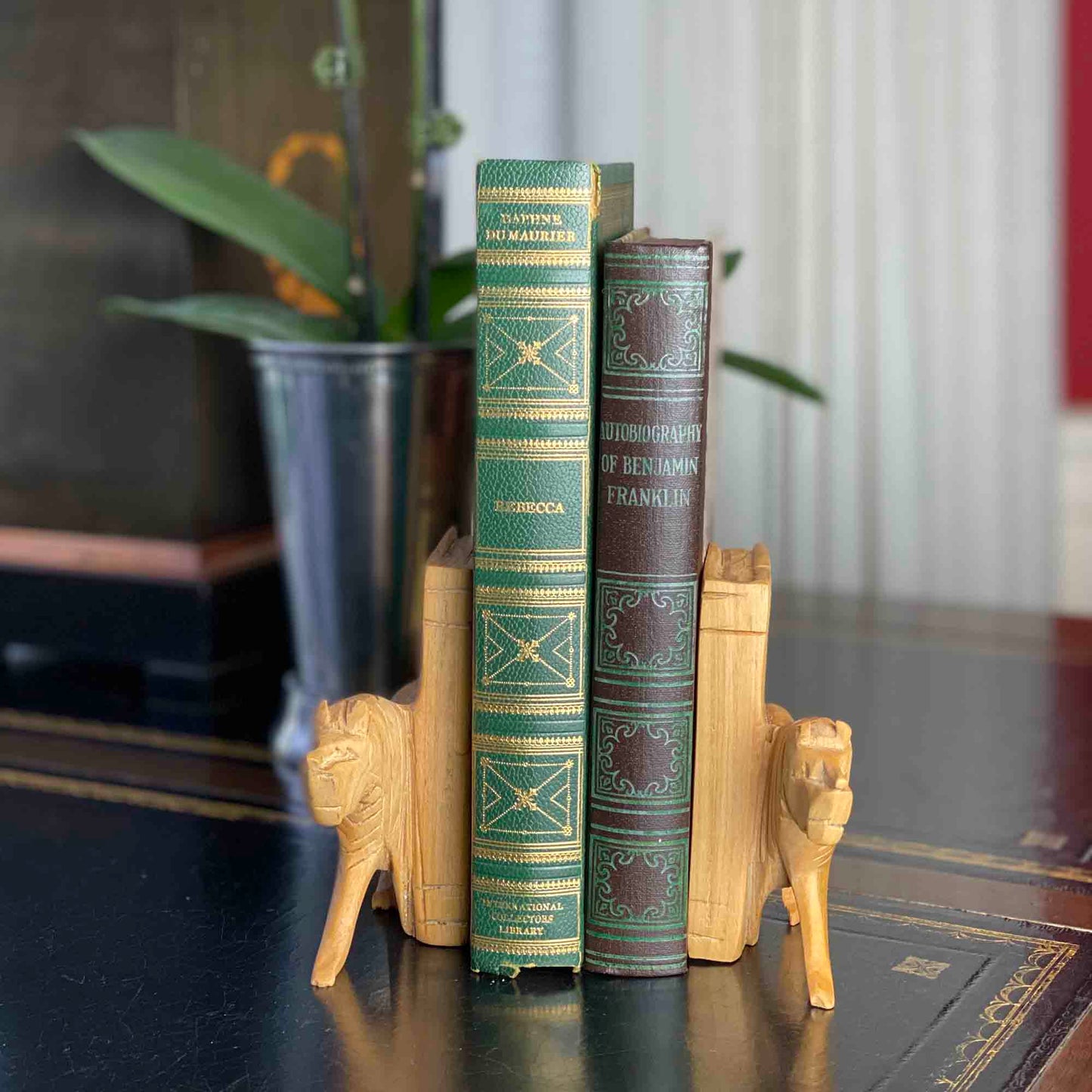 Jedando Handicrafts Carved Wood Lion Book Ends
