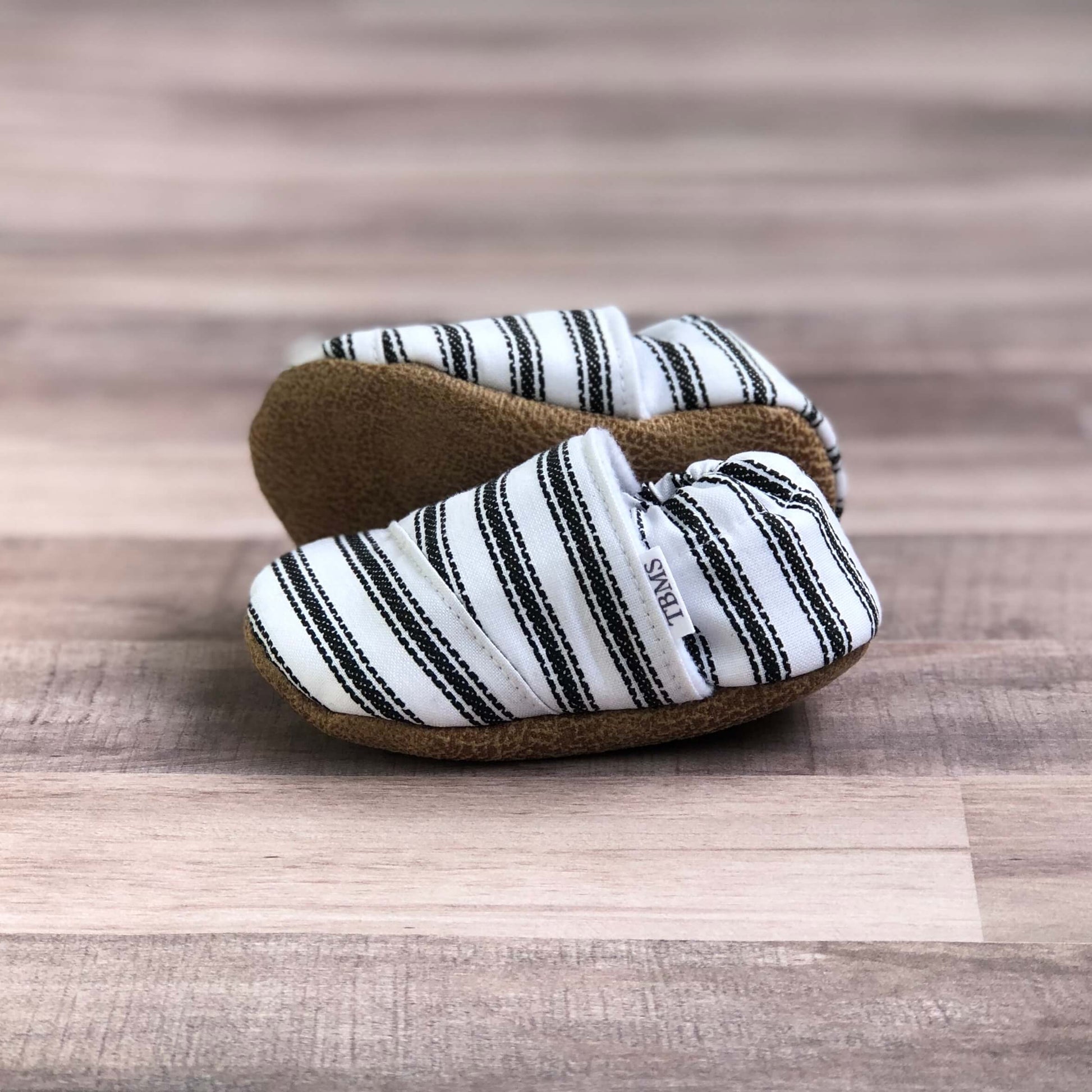 Trendy Baby Mocc Shop Black and White Nautical Stripes Low Tops
Jungle Pillows