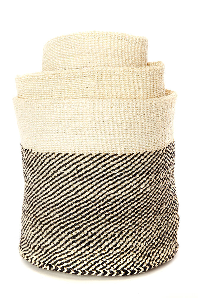 Swahili African Modern Set of Three Black and Cream Twill Sisal Nesting Baskets