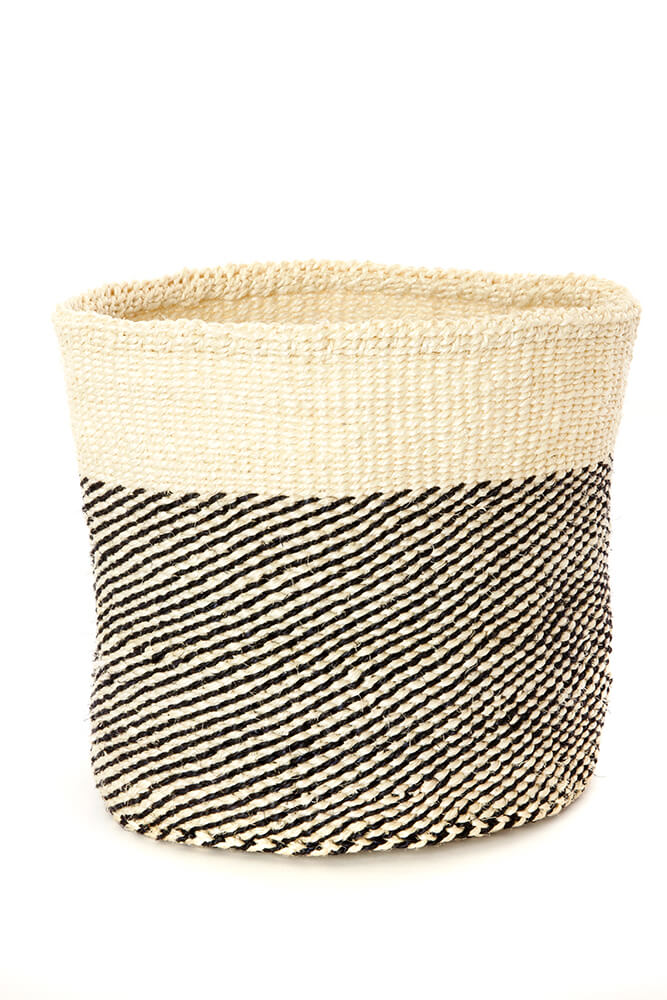 Swahili African Modern Set of Three Black and Cream Twill Sisal Nesting Baskets