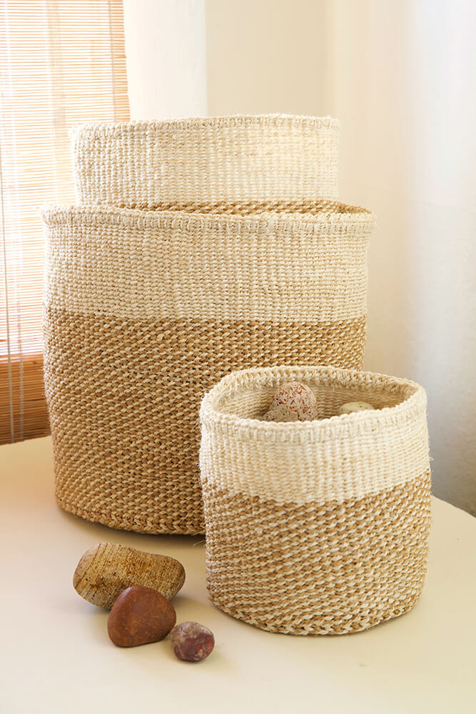 Swahili African Modern Set of Three Beige and Cream Twill Sisal Nesting Baskets